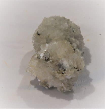 Natrolite, Puy de Marmant, Veyre-Monton, Puy-de-Dôme, Auvergne.