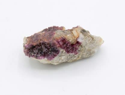 Rhodizite, rubellite, Sahatany, Antsirabe II, Madagascar.