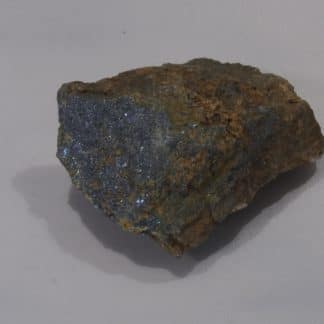 Stibine et Chalcopyrite dans du Quartz, Nades, Allier.