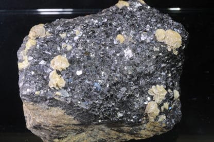 Sphalérite (blende) et sidérite, Carrière du Rivet, Peyrebrune, Tarn.