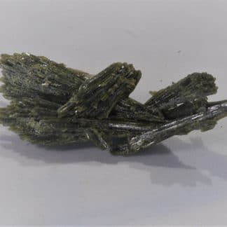 Gerbe de cristaux d’Epidote, La Botte, Chamrousse, Massif de Belledonne, Isère.