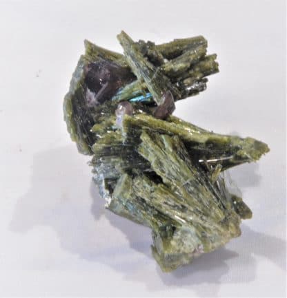 Epidote, Axinite et Quartz, Le Gendarme, Chamrousse, Belledonne, Isère.