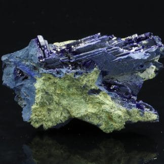 Azurite, district minier de Mibladen, Midelt, région du Drâa-Tafilalet, Maroc.