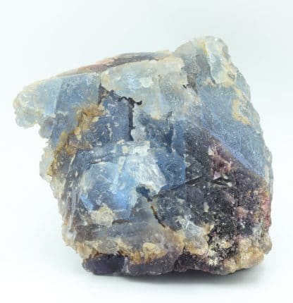 Fluorite bicolore, carrière du Boltry, Seilles, Belgique.