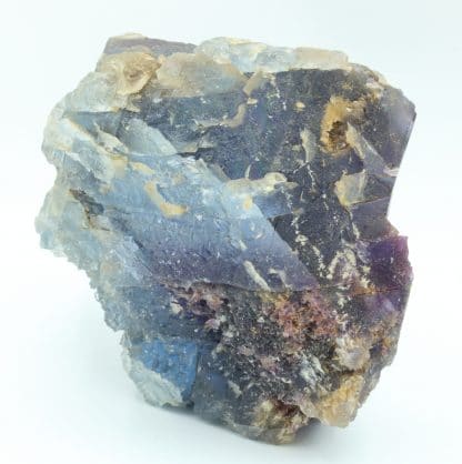 Fluorite bicolore, carrière du Boltry, Seilles, Belgique.