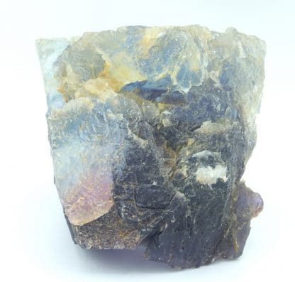 Fluorite bicolore, carrière du Boltry, Seilles, Belgique.