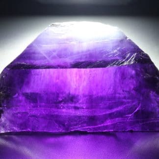 Fluorine violette, carrière Boltry, Seilles, Belgique.