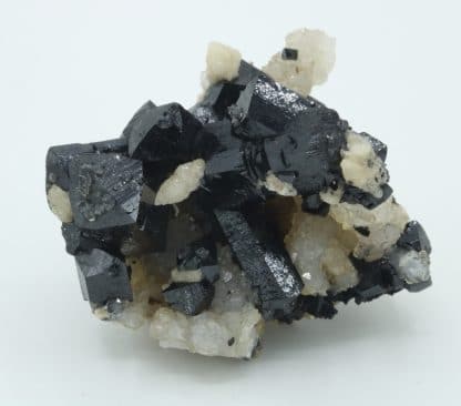 Ilvaite et quartz, Boron Quarry, Dalnegorsk, Russie.