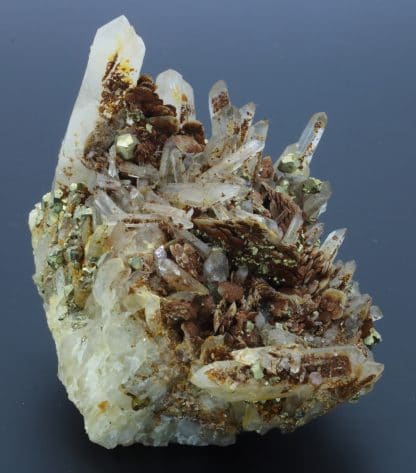 Quartz, sidérite et pyrite, mine de Saint-Pierre-de-Mésage, Isère.