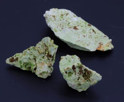 Chenevixite en micro cristaux, en provenance d'Algérie, lot de 3.