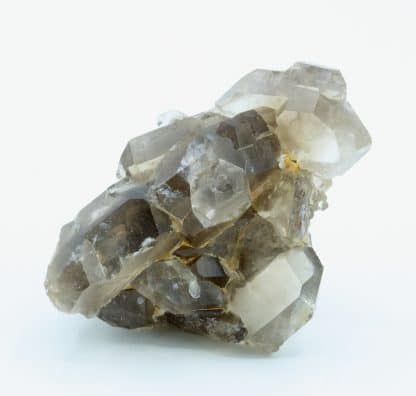 Quartz fumé avec rutile, sud Maevatanana, Madagascar.