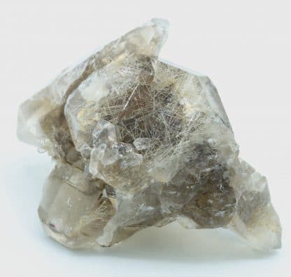 Quartz fumé avec rutile, sud Maevatanana, Madagascar.