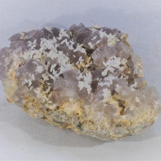 Calcite sur Fluorine, Saint-Georges-les-Bains, Ardèche.