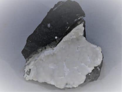 Natrolite, Tacharanite, Puech de Vermus, Espalion, Aveyron.