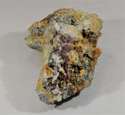 Chalcotrichite (Cuprite), Le Moulinal, Tarn.