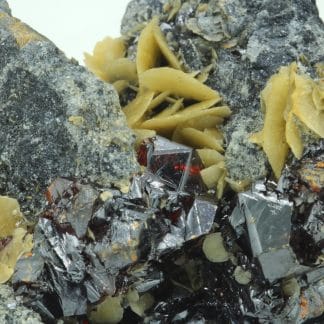 Sphalérite (Blende), Galène, et Sidérite, La Mure, Isère.