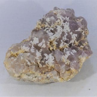 Calcite sur Fluorine, Saint-Georges-les-Bains, Ardèche.