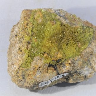 Pyromorphite, Les Rosiers, Pontgibaud, Puy-de-Dôme, Auvergne.