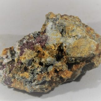 Chalcotrichite (Cuprite), Le Moulinal, Tarn.