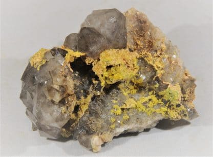 Pyromorphite et Quartz fumé, Maxonchamp, Vosges.