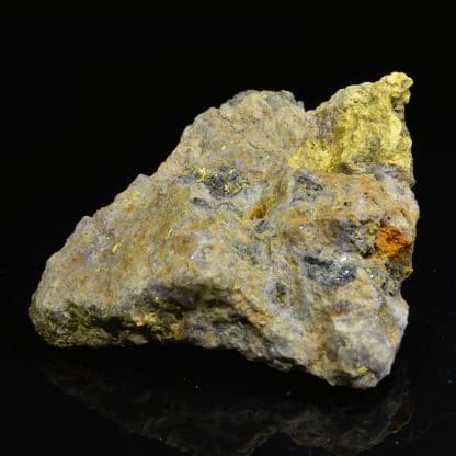 Prixite ou Mimétite, mine des Molérats, Saint-Prix, Saône-et-Loire.