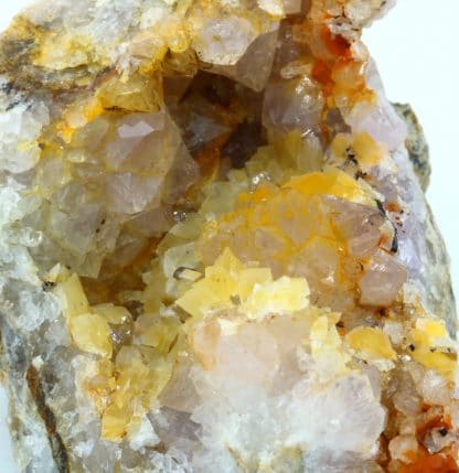 Quartz améthysé, calcite, l’Argentolle, Saône-et-Loire, Morvan.