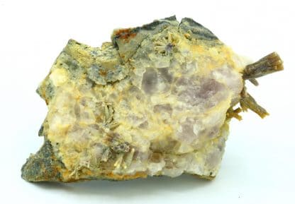 Pyromorphite sur fluorine, mine du Rossignol, Chaillac, Indre.