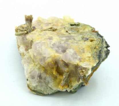 Pyromorphite sur fluorine, mine du Rossignol, Chaillac, Indre.