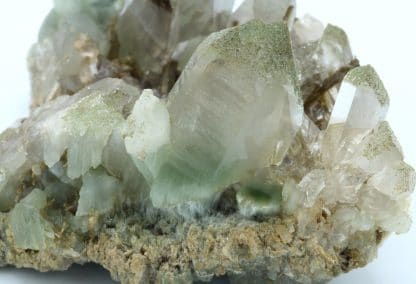 Epidote et quartz à inclusions d'amiante (byssolite), Oisans.