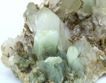 Epidote et quartz à inclusions d'amiante (byssolite), Oisans.