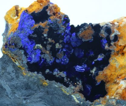 Azurite, goethite et malachite, mine du Moulinal, Rayssac, Tarn.