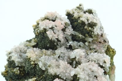 Calcite rose sur chalcopyrite, Laguépie, Tarn-et-Garonne.