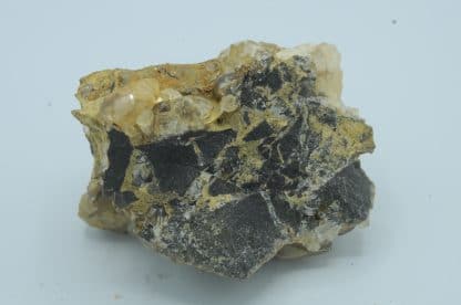 Calcite, Carrière de Biesmerée, Mettet, province de Namur, Belgique.