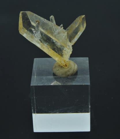 Quartz en macle du Japon / La Gardette, Les Rivoirands, Vizille, Isère.