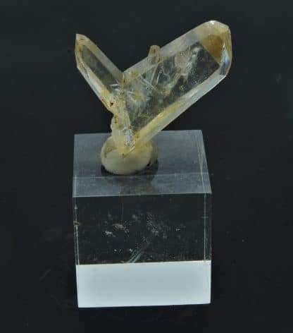 Quartz en macle du Japon / La Gardette, Les Rivoirands, Vizille, Isère.