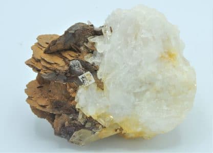 Sidérite sur Quartz, Mine de Pierre Rousse, Vizille, Isère.