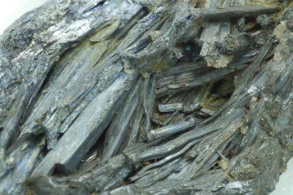 Stibine et quartz de la mine du Dahu à Lubilhac, Haute-Loire.