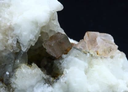 Fluorine en cristaux et calcite, Propiac, Drôme.