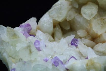 Fluorine violette sur Calcite, Propiac, Drôme.