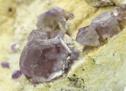 Fluorite rosée, Bois-le-Duc, Foisches, Pointe de Givet, Ardennes.