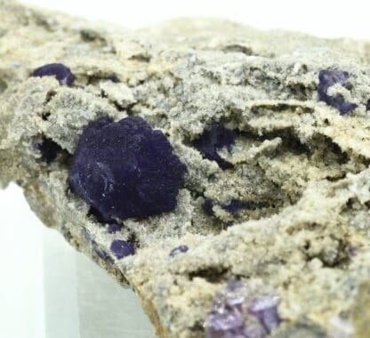 Fluorite violette, Bois-le-Duc, Foisches, Pointe de Givet, Ardennes.