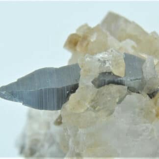 Anatase avec dravite (tourmaline) du massif de la Lauzière en Savoie