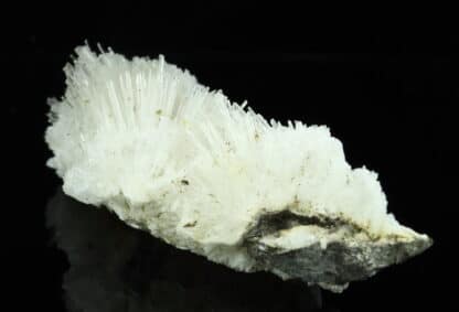 Natrolite, Puy de Marmant, Veyre-Monton, Puy-de-Dôme, Auvergne.