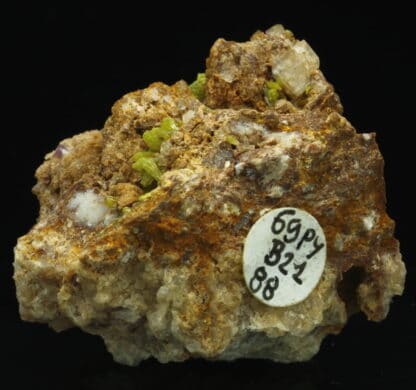 Mimétite, fluorite, gisement de Lantigné, Beaujeu, Rhône.