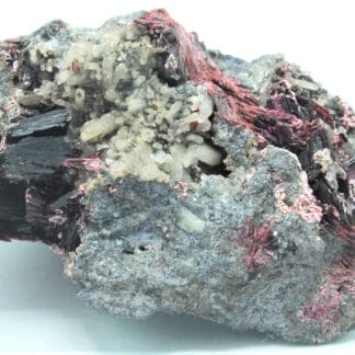 Erythrite (Erythrine) et Quartz, Mine de Bou Azzer, Ouarzazate, Maroc.