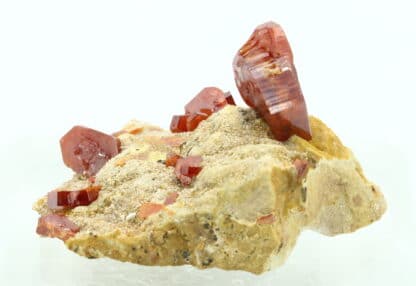 Vanadinite, District minier de Mibladen, province de Midelt, Maroc