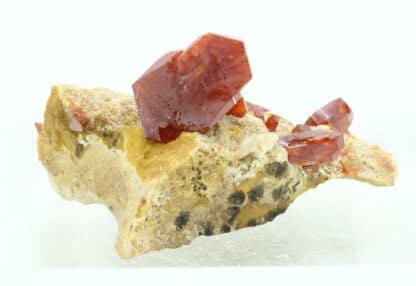 Vanadinite, District minier de Mibladen, province de Midelt, Maroc