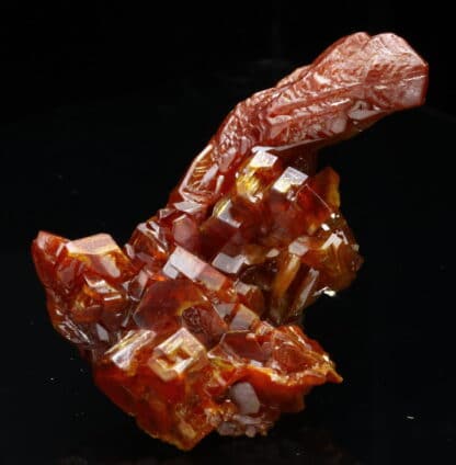 Vanadinite (cristal creux), Mibladen, province de Midelt , Maroc.