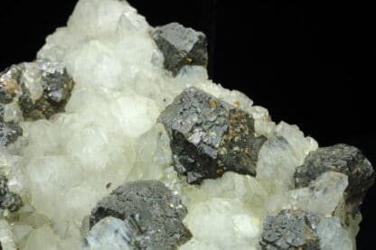 Sphalérite sur quartz, Cavnic, Maramureș, Roumanie.