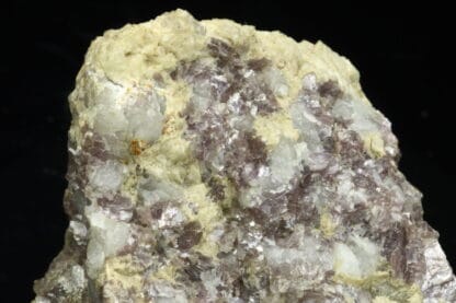 Lépidolite violette d'Ambazac dans la Haute-Vienne.